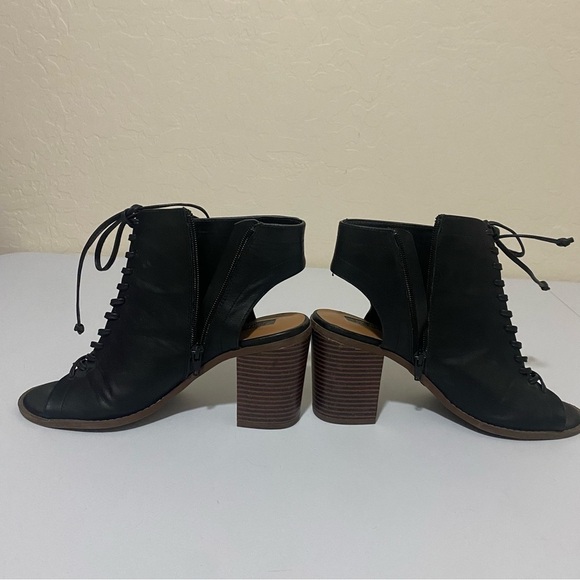 Forever 21 black lace up open toed booties Size 9 - Picture 3 of 7